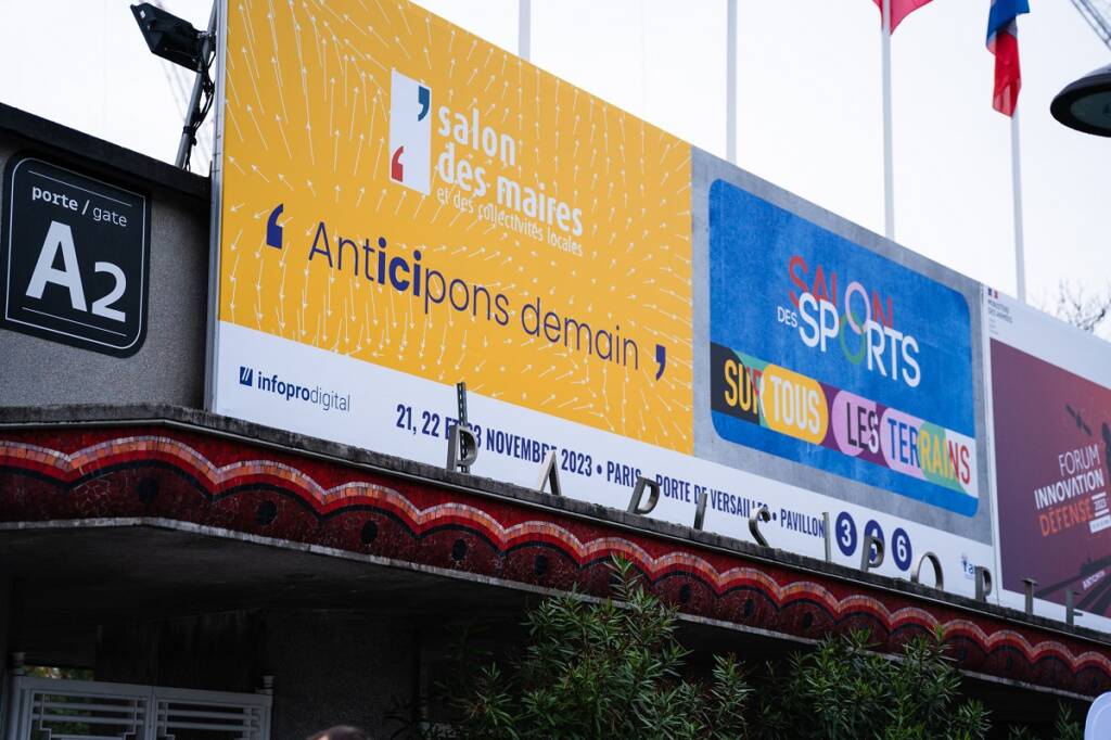 Panneau extérieur – Porte de Versailles Panneau extérieur – Porte de Versailles
