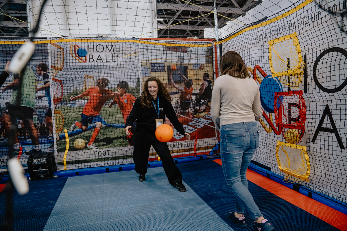 Salon des Sports et Parasports - jeu de ballon Salon des Sports et Parasports - jeu de ballon