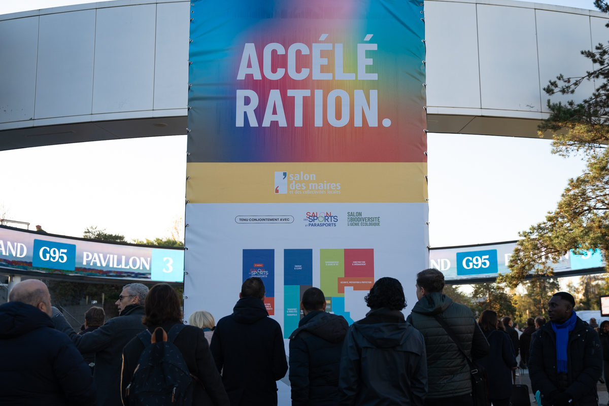 Totem à l'entrée du Salon des Maires 2024 Totem à l'entrée du Salon des Maires 2024