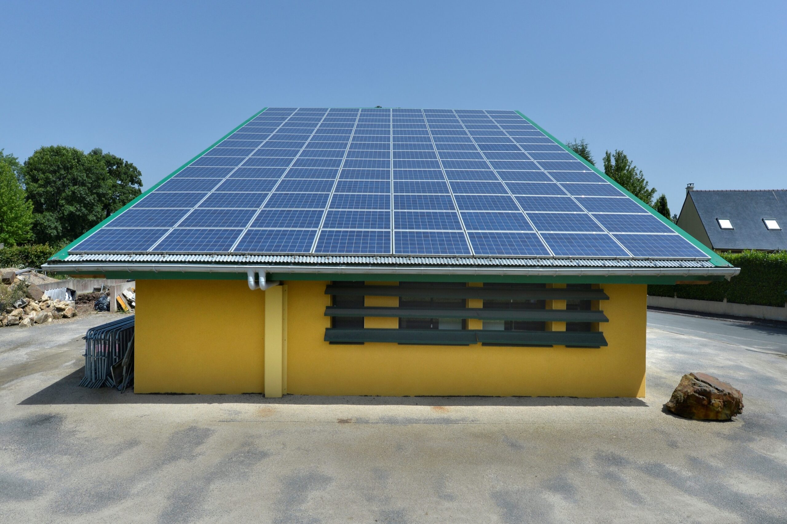 cb762829-5986-ef11-a8d3-005056ac7c95-201906_LangouetCentreTechMunicipalJLA003 NEWHEAT – Centrale photovoltaïque et centrale solaire thermique de narbosol