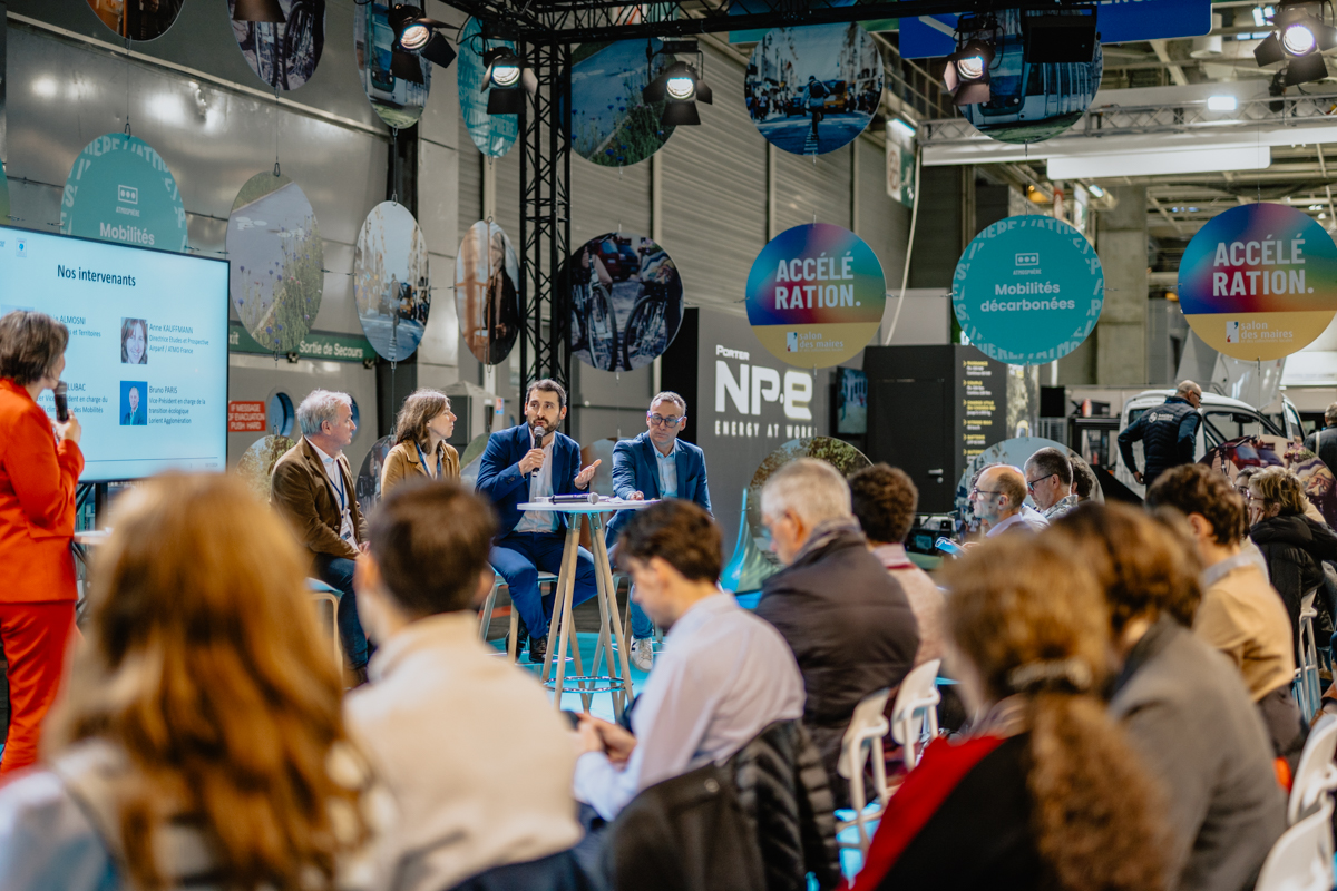 Salon des Maires - Atmosphère Mobilités décarbonées Salon des Maires - Atmosphère Mobilités décarbonées