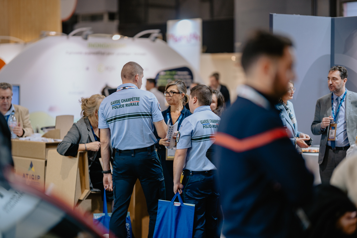 SMCL 2024- ALLEES PAVILLON EXPOSANT AVEC VISITEURS