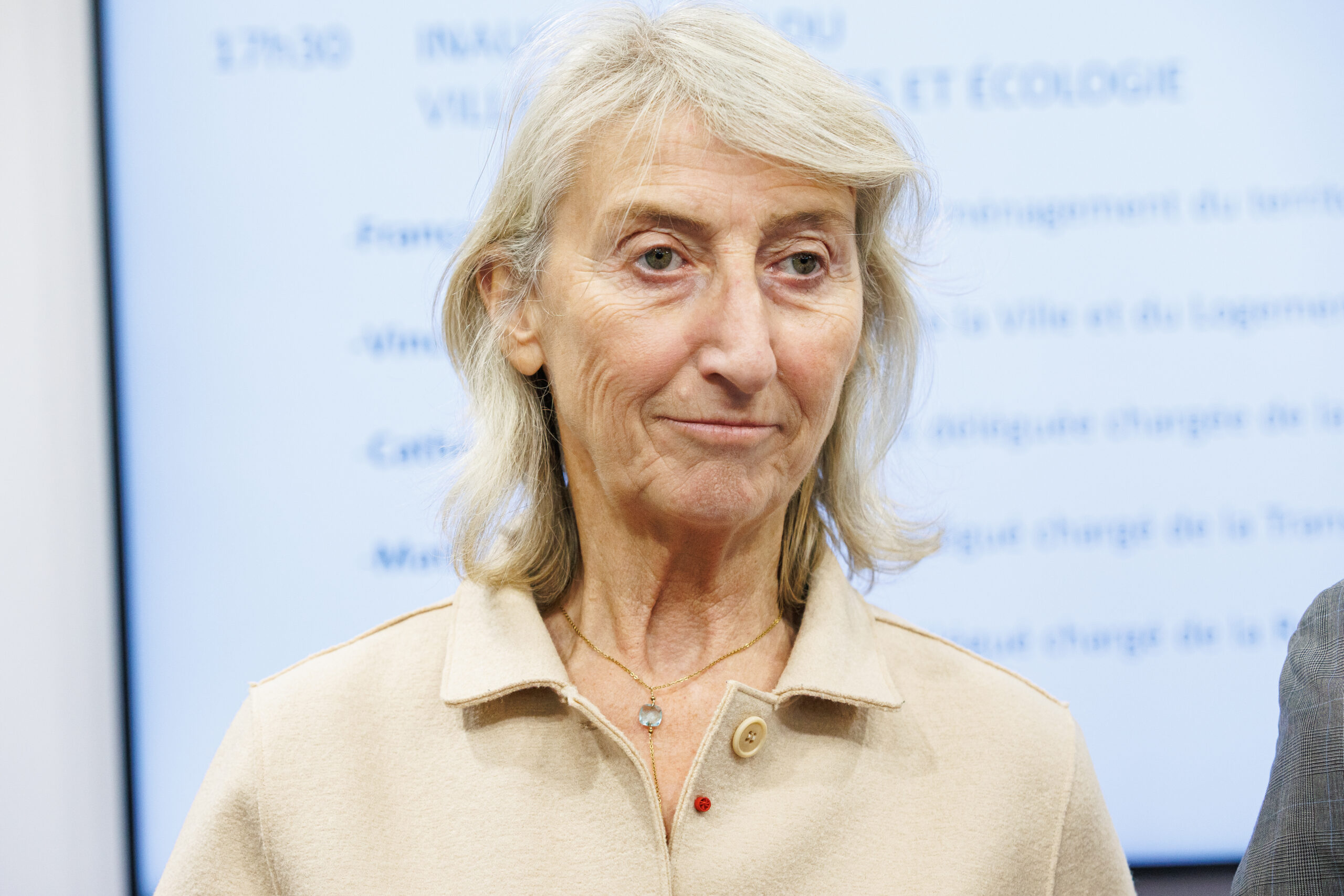 Gil Avérous, Ministre des sports, de la jeunesse et de la vie associative